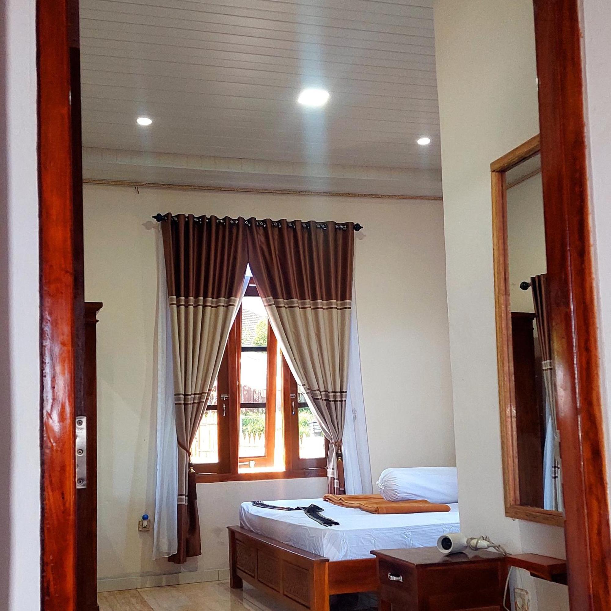 Kopa Hilltop - Family Guest Home Ruteng Zimmer foto